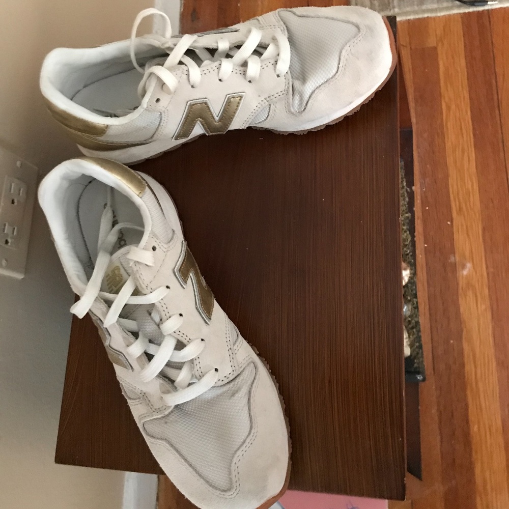 New Balance women’s sneakers